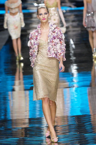 Look 19